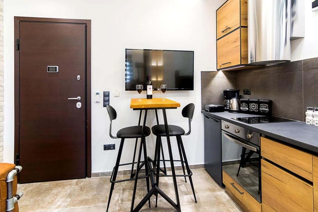 Apartamento Centrally Located Studio Next To Syntagma Sq. Atenas Exterior foto